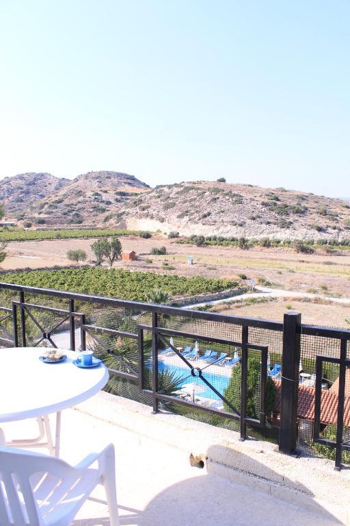 Ampelokipi Holiday Apartments Pissouri Habitación foto